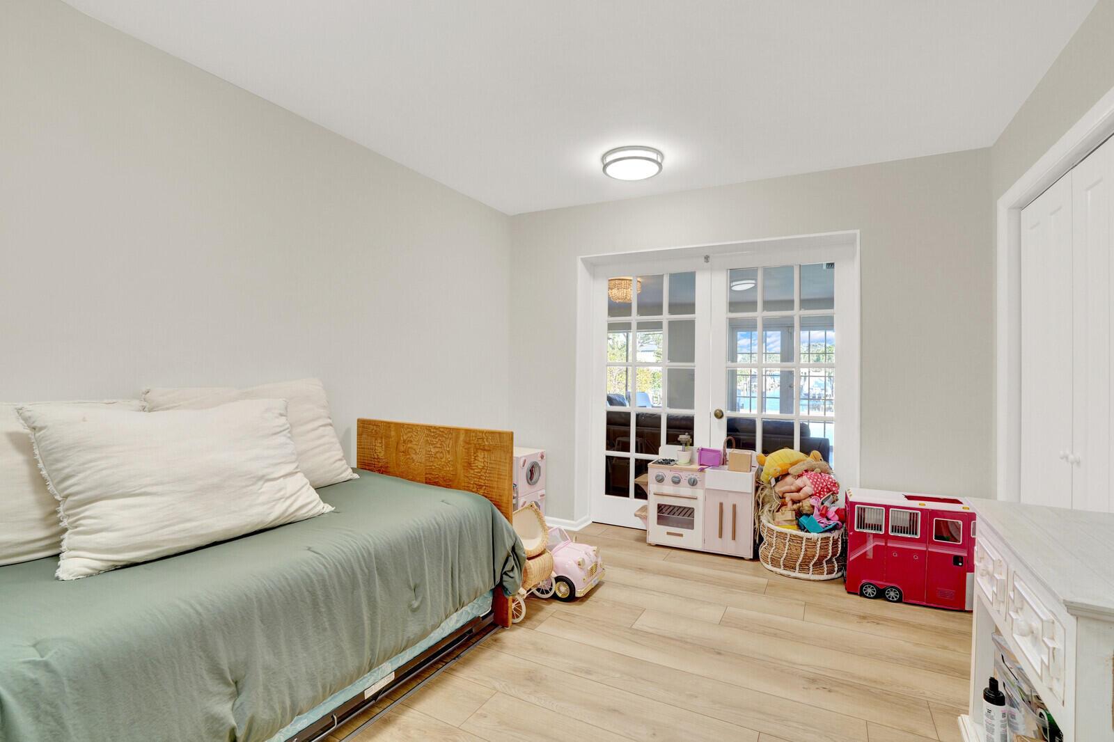 Intracoastal Park - Residential