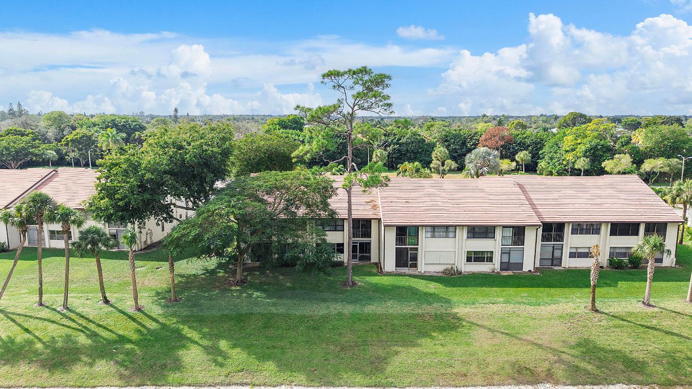 LUCERNE POINTE ONE,TWO,THREE FOUR,SEVEN,EIGHT,NINE - Residential