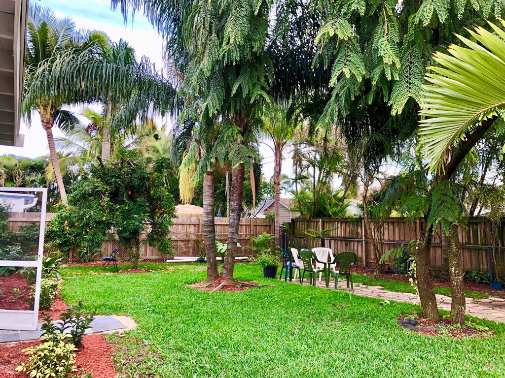 PALM BEACH SQUARE UNIT 4 - Residential