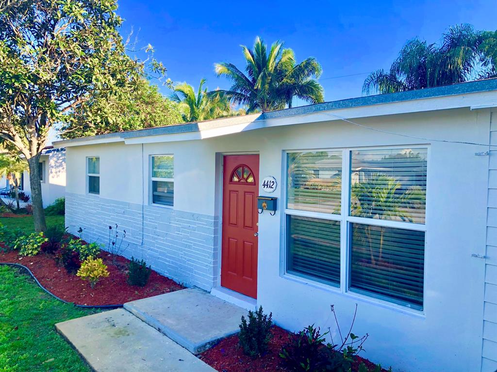 PALM BEACH SQUARE UNIT 4 - Residential