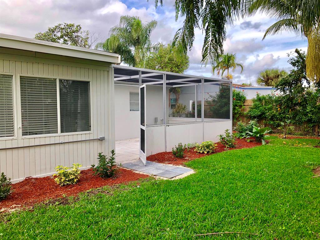 PALM BEACH SQUARE UNIT 4 - Residential