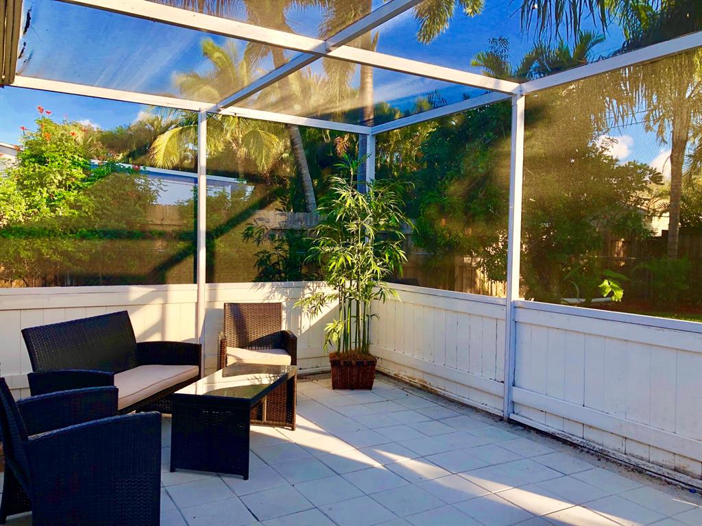 PALM BEACH SQUARE UNIT 4 - Residential