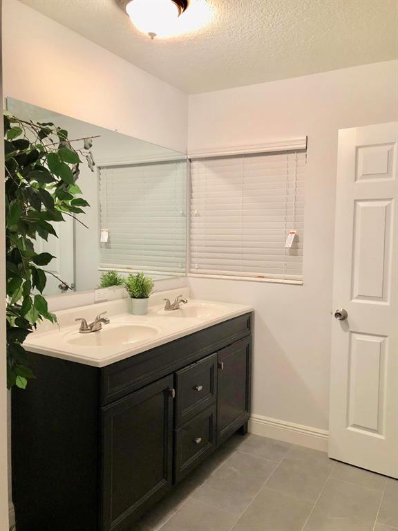 PALM BEACH SQUARE UNIT 4 - Residential