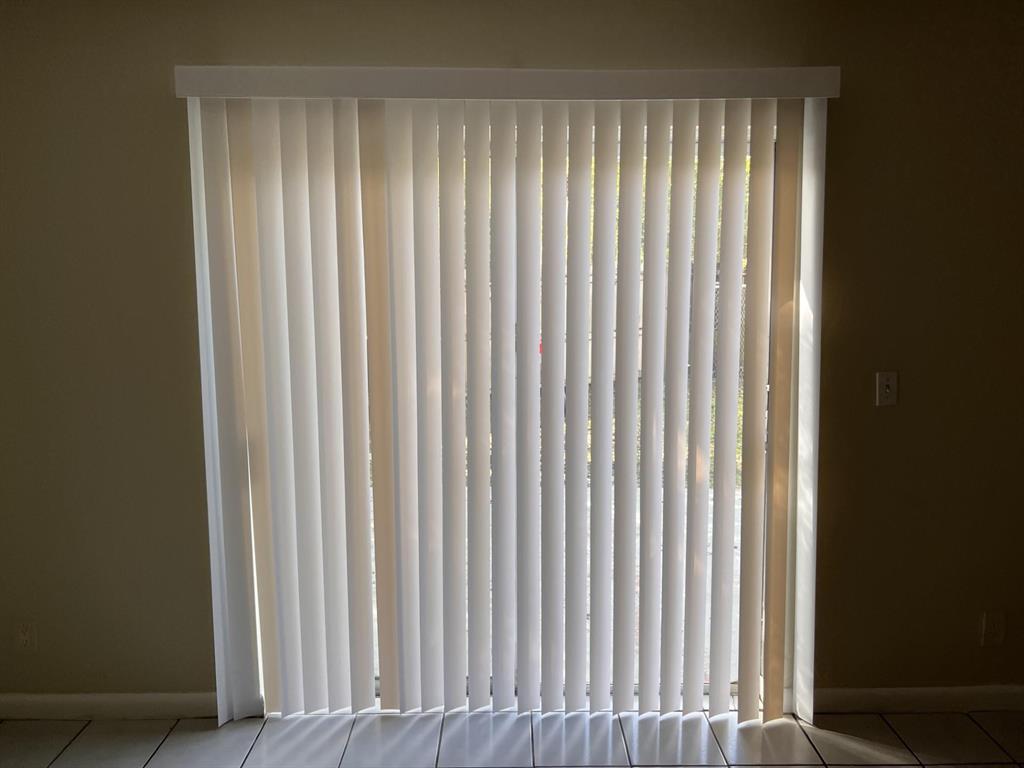 FOREST HILLS SOUTH - Residential Lease