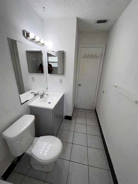 FOREST HILLS SOUTH - Residential Lease