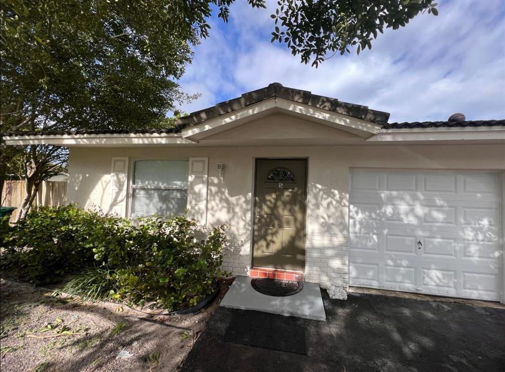 FOREST HILLS SOUTH - Residential Lease