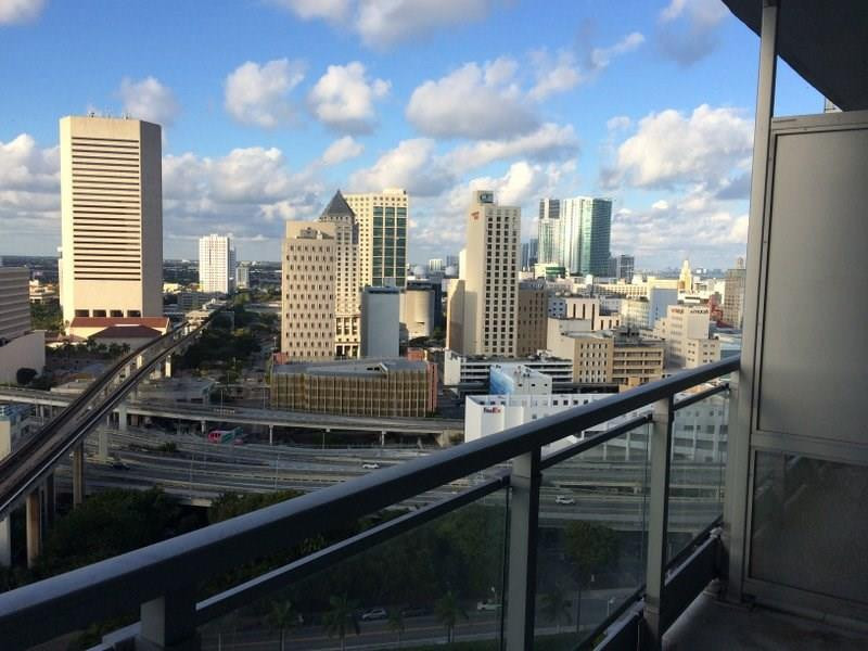 THE IVY CONDO AT RIVERSID - Residential Lease