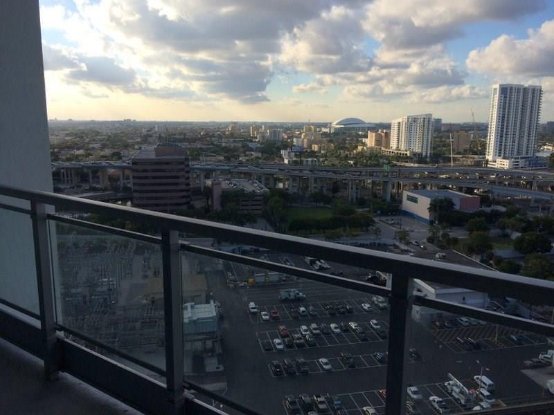 THE IVY CONDO AT RIVERSID - Residential Lease