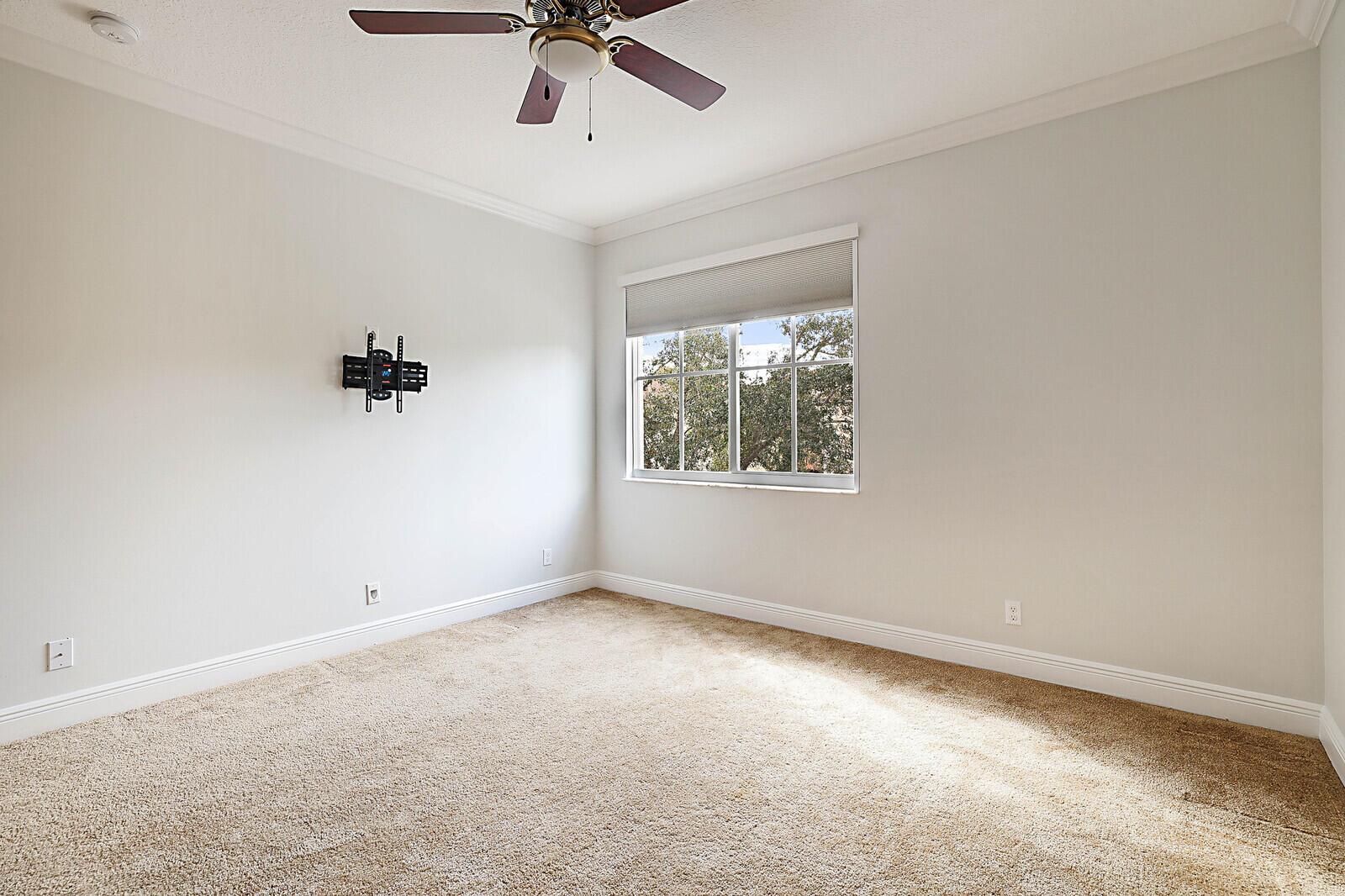 OAKTON PRESERVE - Residential