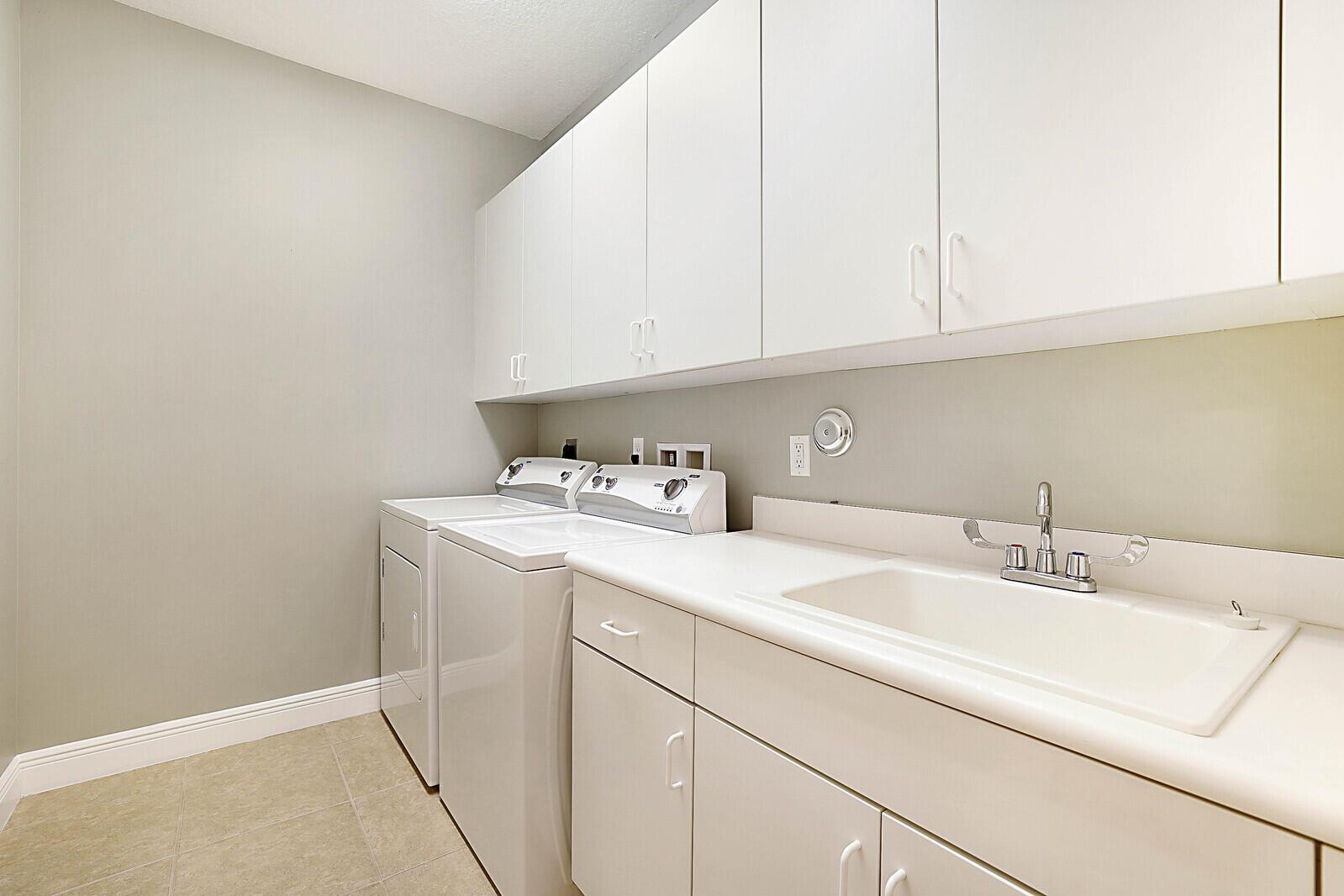 OAKTON PRESERVE - Residential