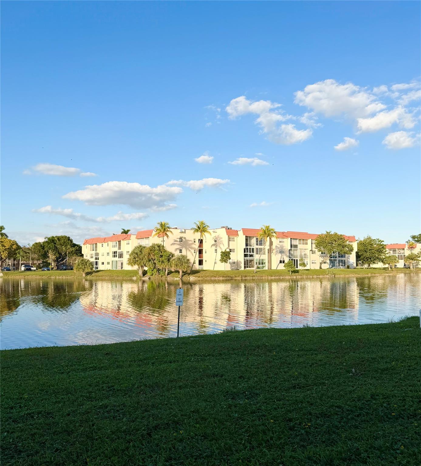 Sunrise Lakes Condo - Residential