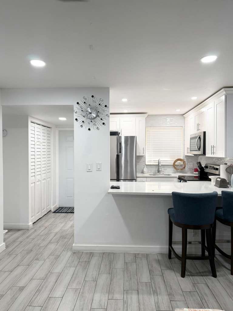 Sunrise Lakes Condo - Residential