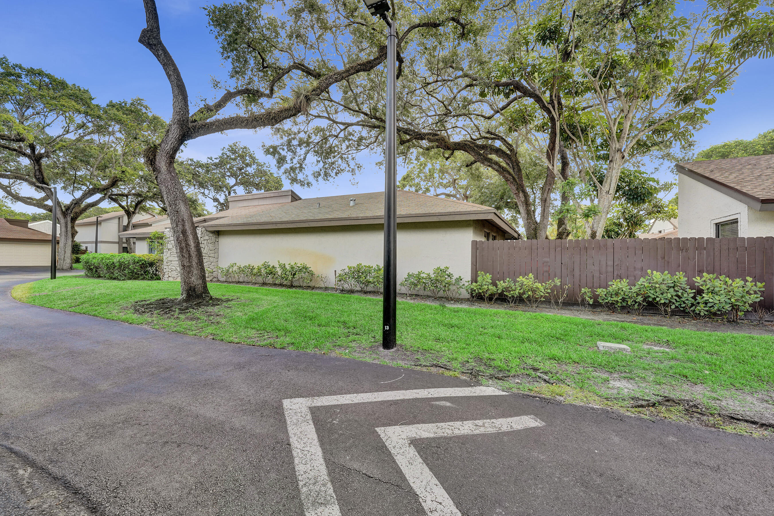 4108 N 49th Avenue 4108
