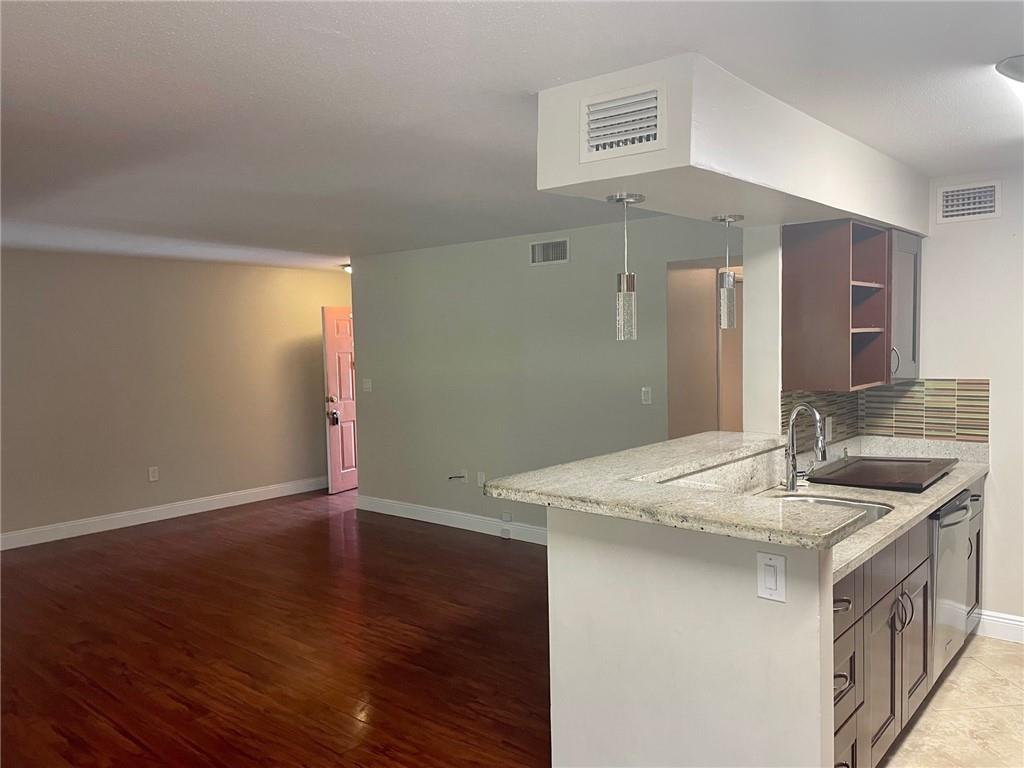 Sailboat Pointe - Residential