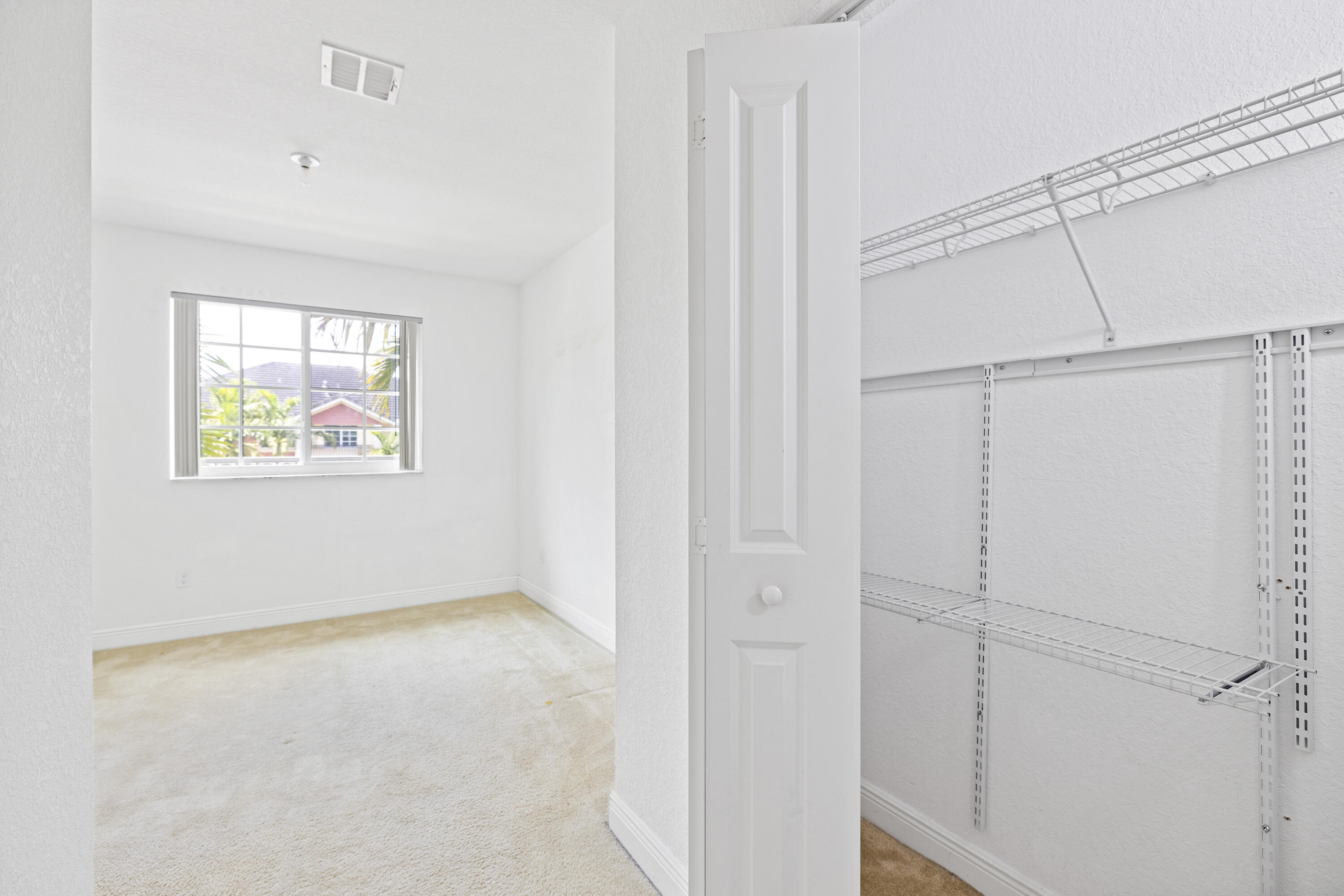 SADDLE BRIDGE - Residential Lease