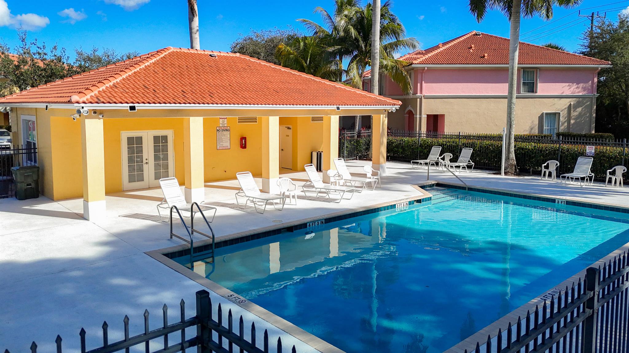 SEMINOLE PALMS - Residential Lease