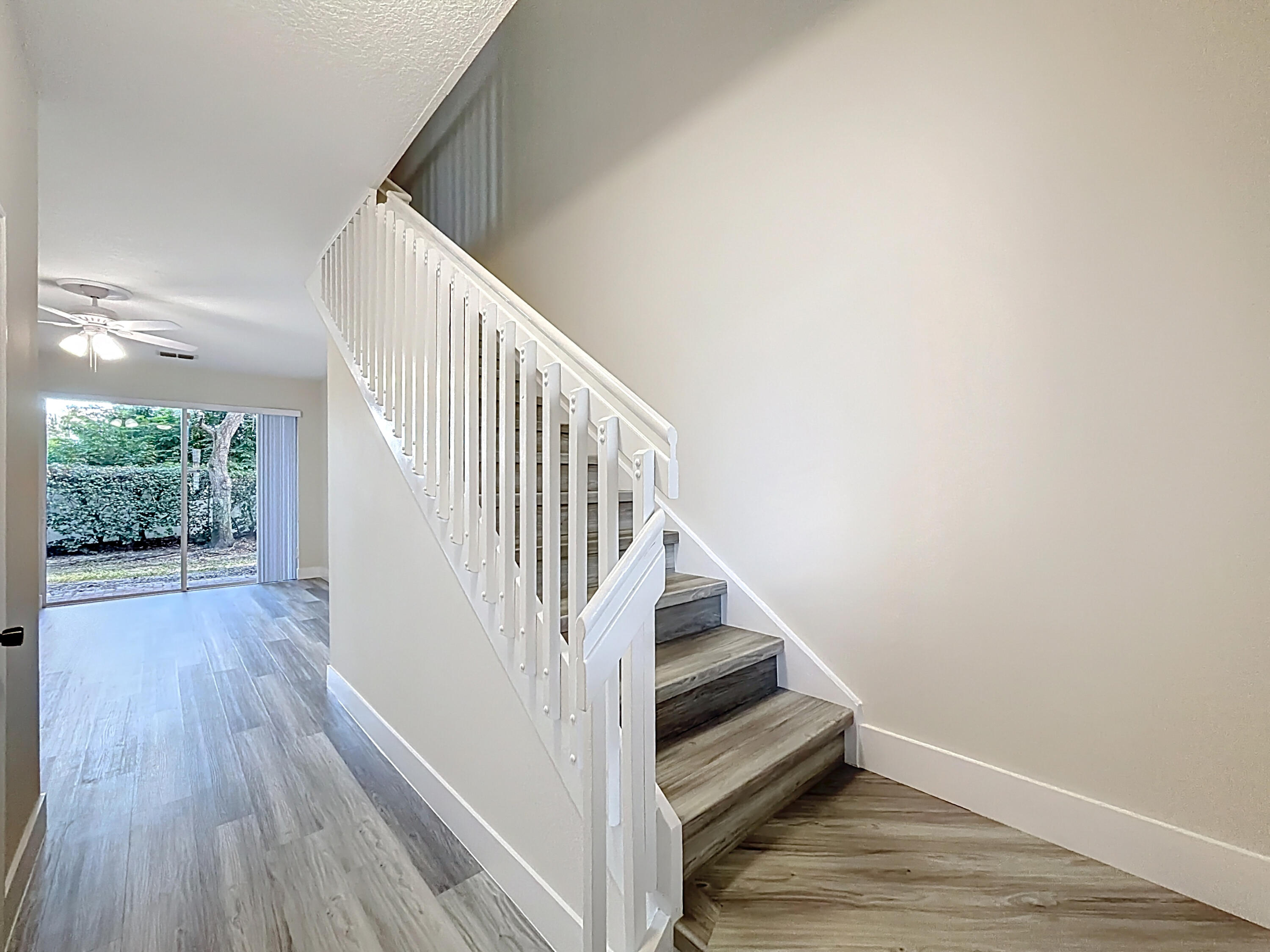 SEMINOLE PALMS - Residential Lease