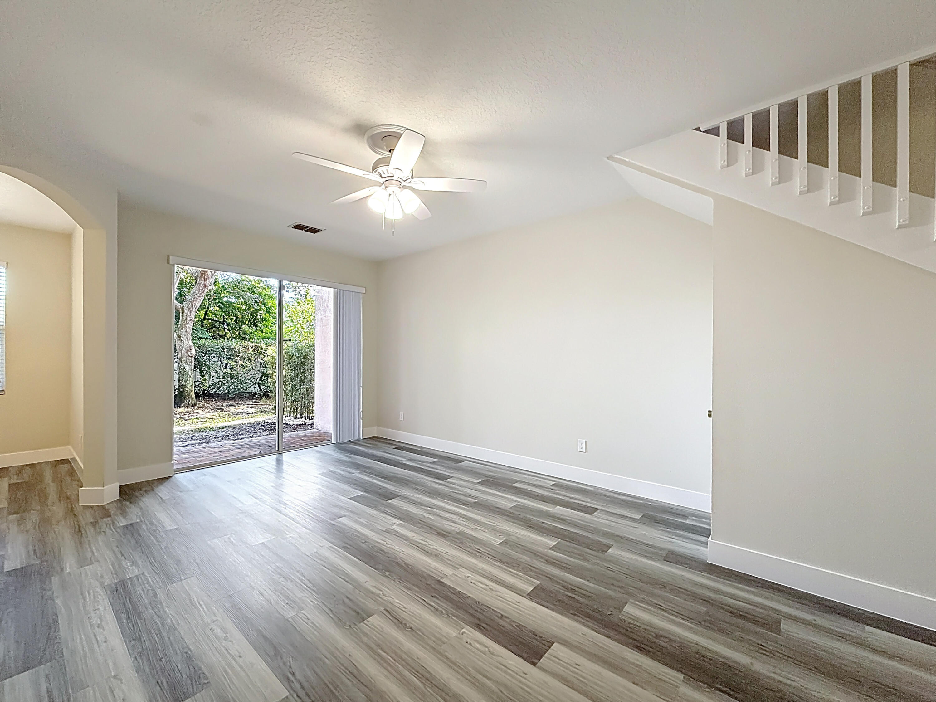 SEMINOLE PALMS - Residential Lease