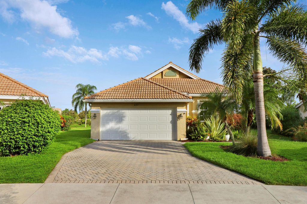Photo of 437 SW Horseshoe Bay, Port St Lucie, FL 34986 (MLS # R10904095)