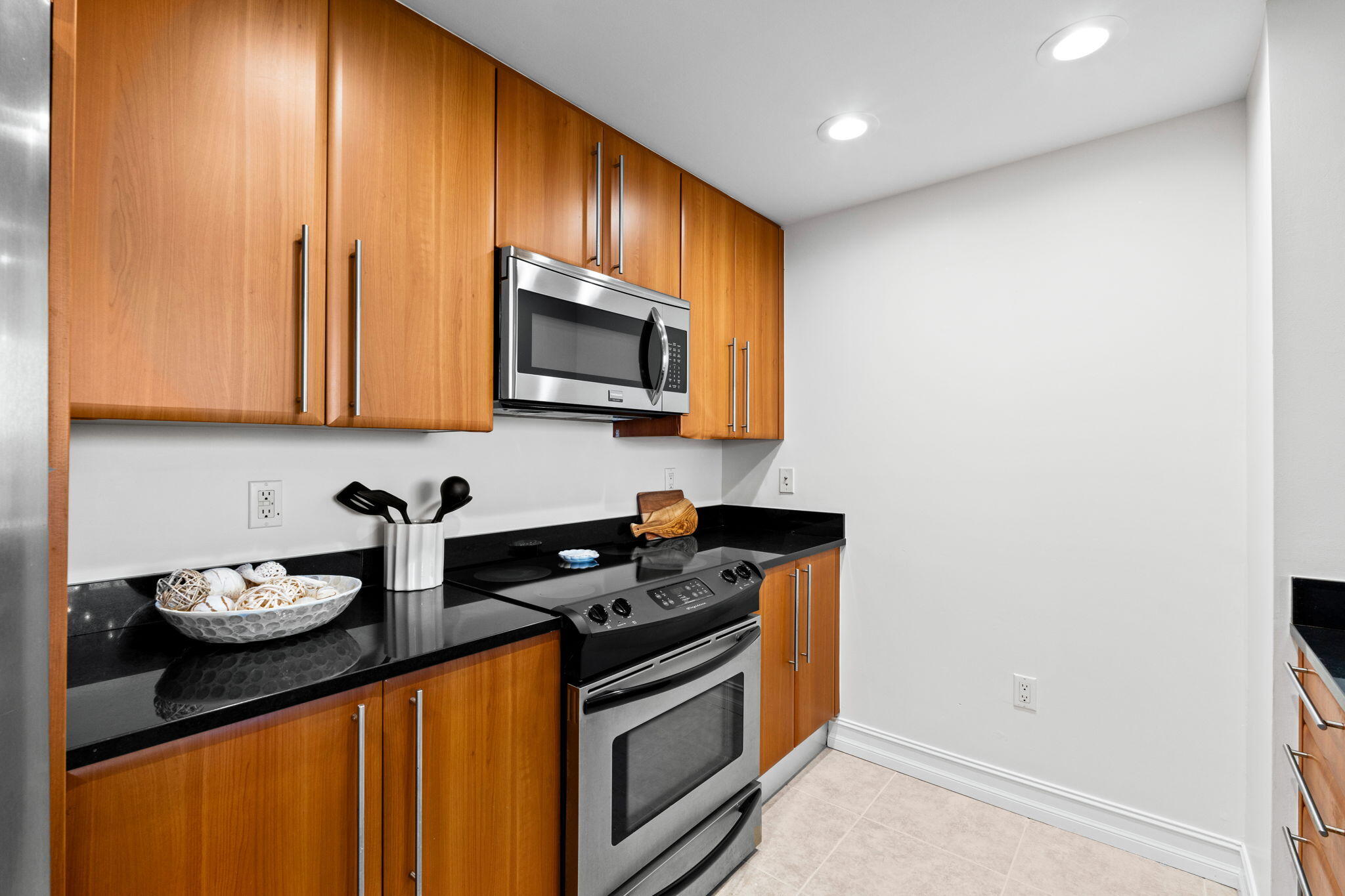 1 OCEAN BOULEVARD CONDO - Residential Lease