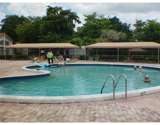 COCO WOOD LAKES SEC 1 - Residential Lease