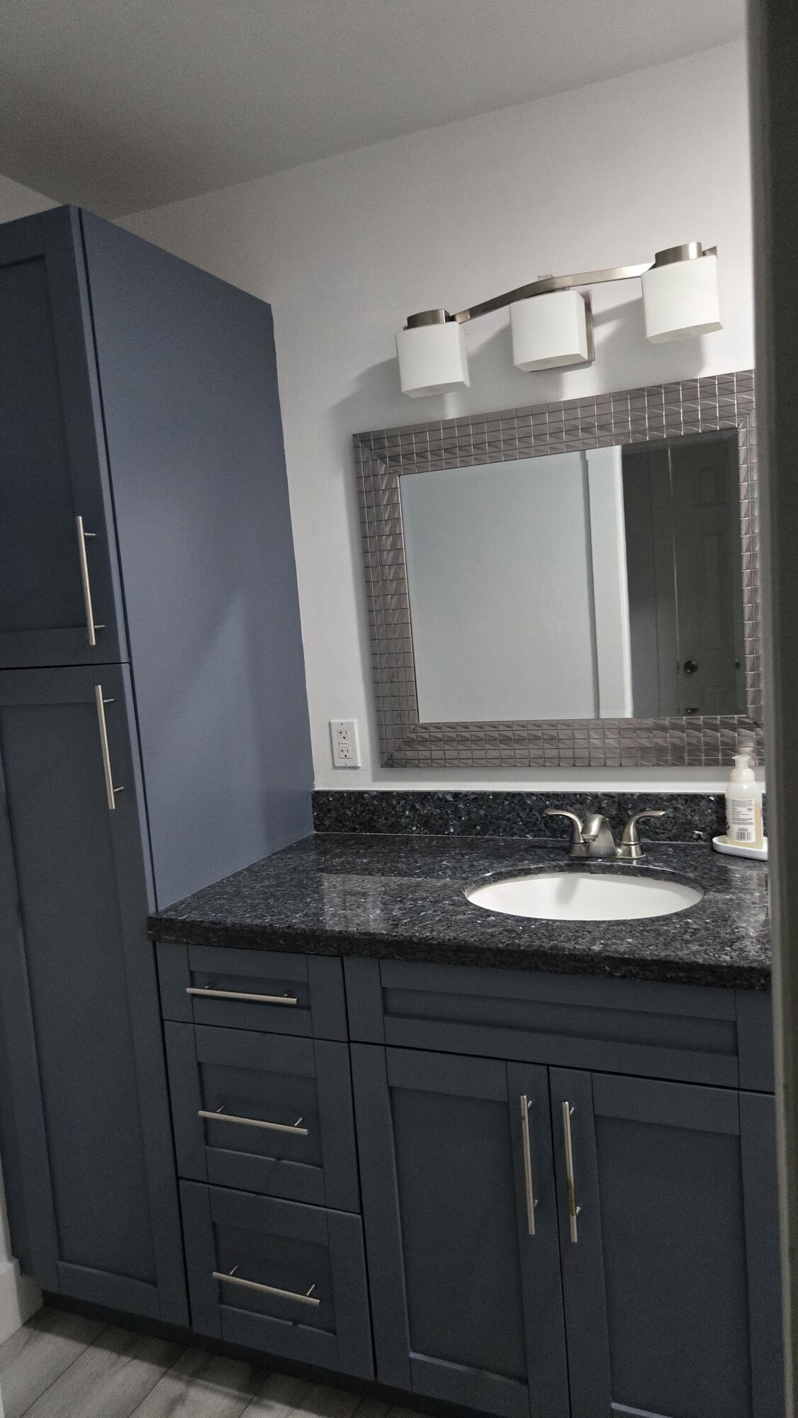 COCO WOOD LAKES SEC 1 - Residential Lease