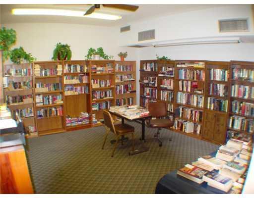 COCO WOOD LAKES SEC 1 - Residential Lease