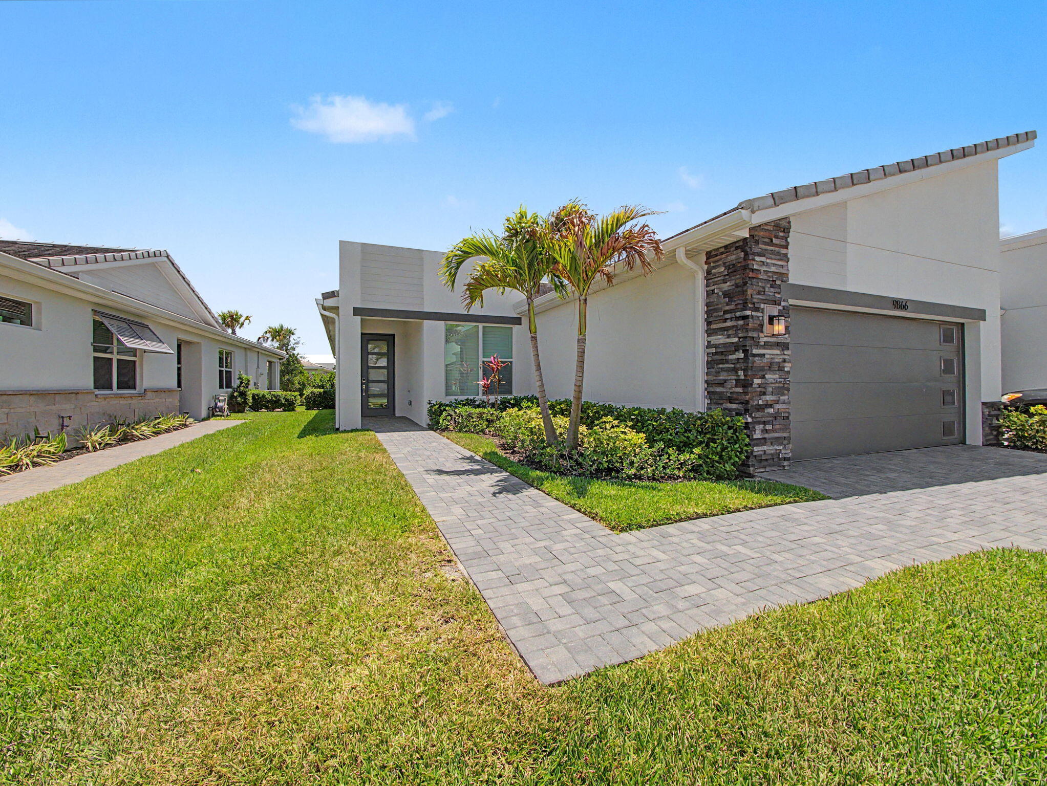 TELARO AT SOUTHERN GROVE PHASE 2 AND 3 - Residential