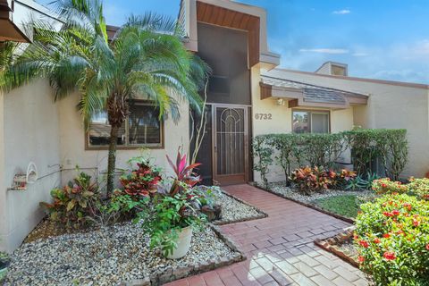 A home in Lake Worth