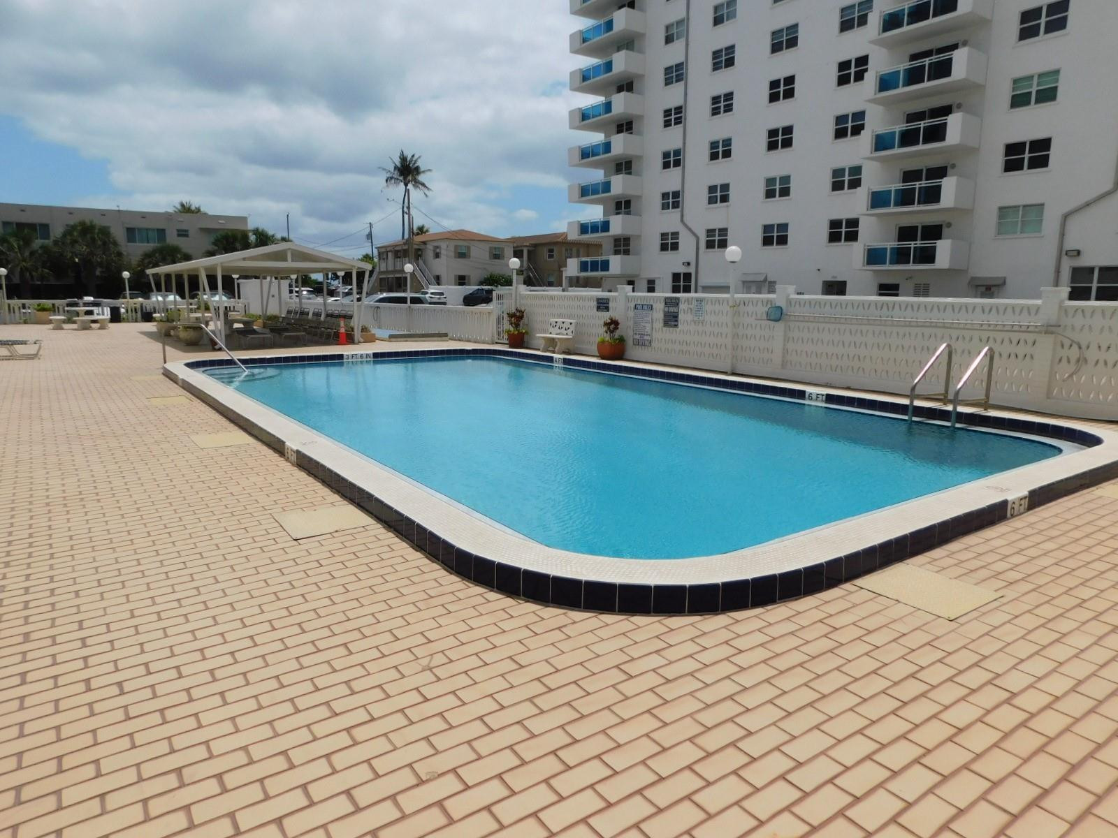 Cambridge Towers - Residential