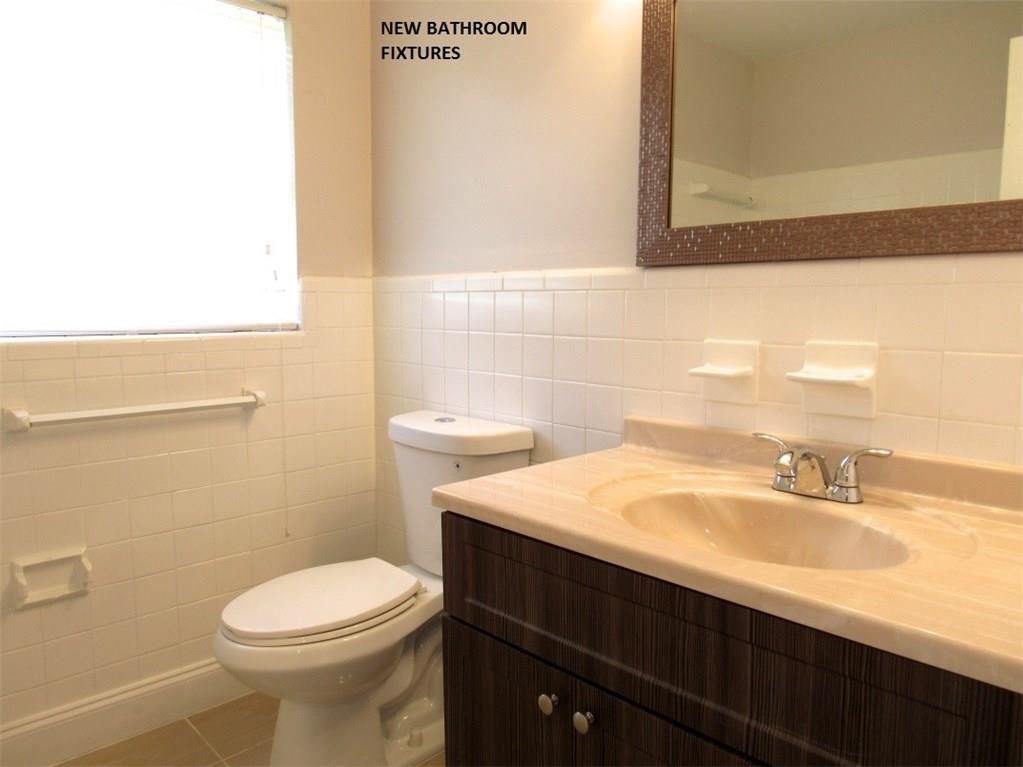 LAKE OSBORNE HILLS - Residential