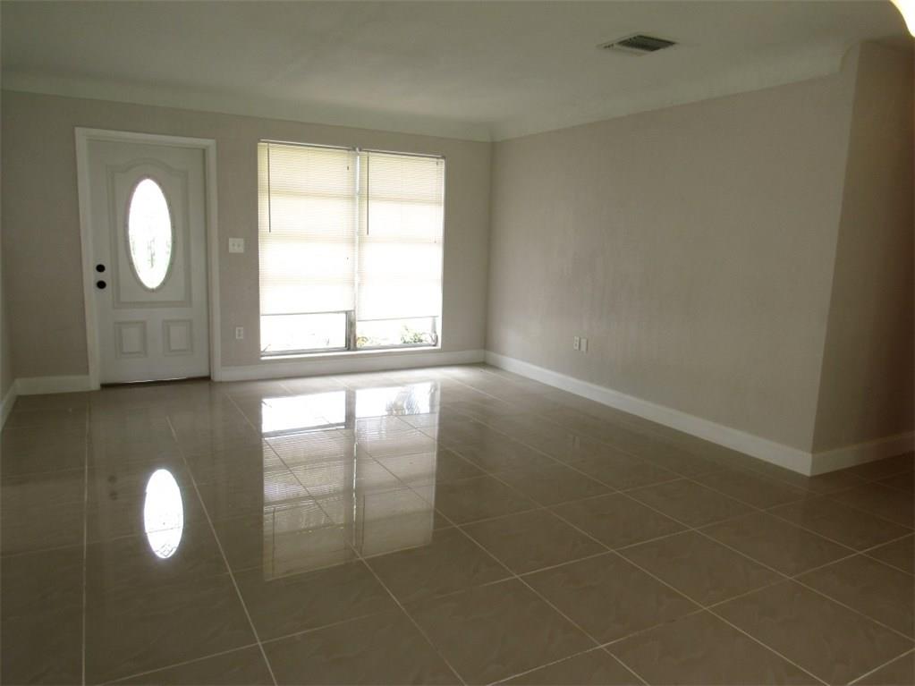 LAKE OSBORNE HILLS - Residential