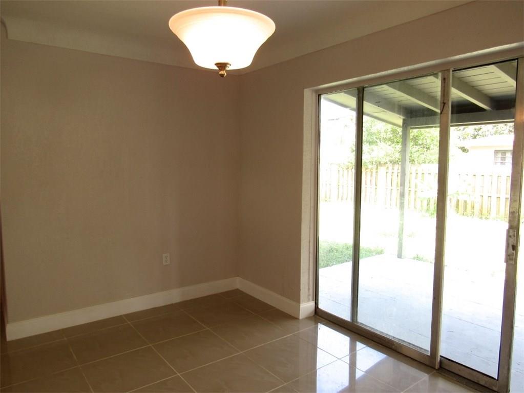 LAKE OSBORNE HILLS - Residential