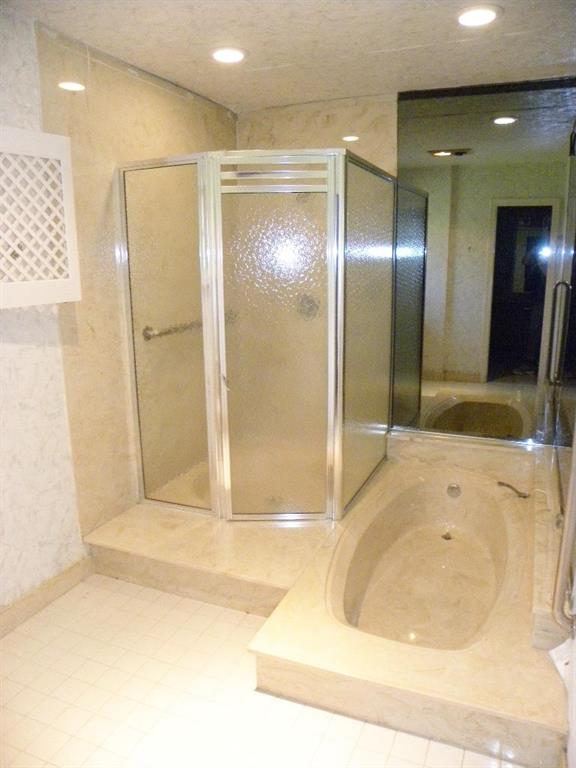 Palm-Aire C C Condo # 7 - Residential