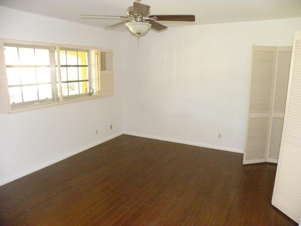 Palm-Aire C C Condo # 7 - Residential