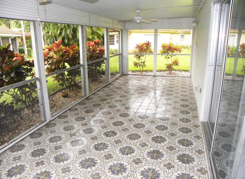 Palm-Aire C C Condo # 7 - Residential