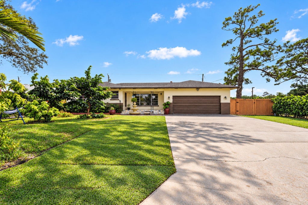 Photo of 4306 Waterway Drive, Lake Worth, FL 33461 (MLS # B26093091)