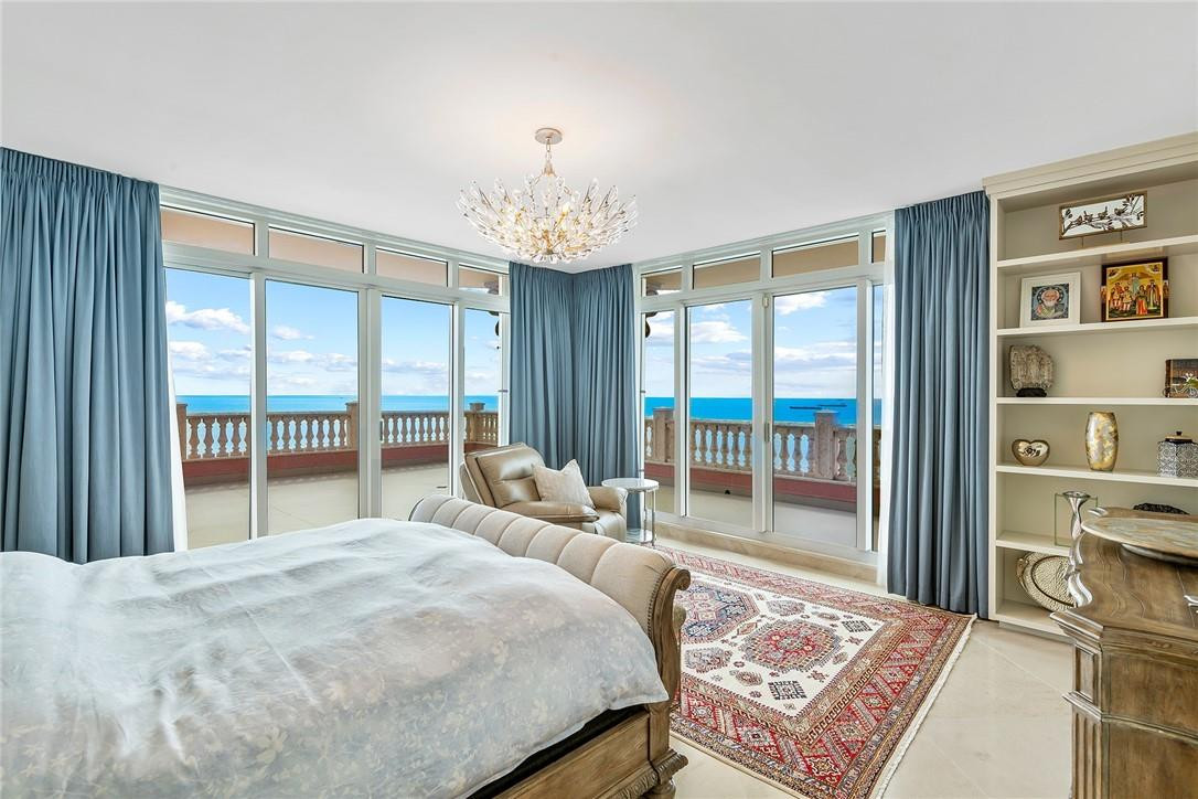 THE PALMS - Residential