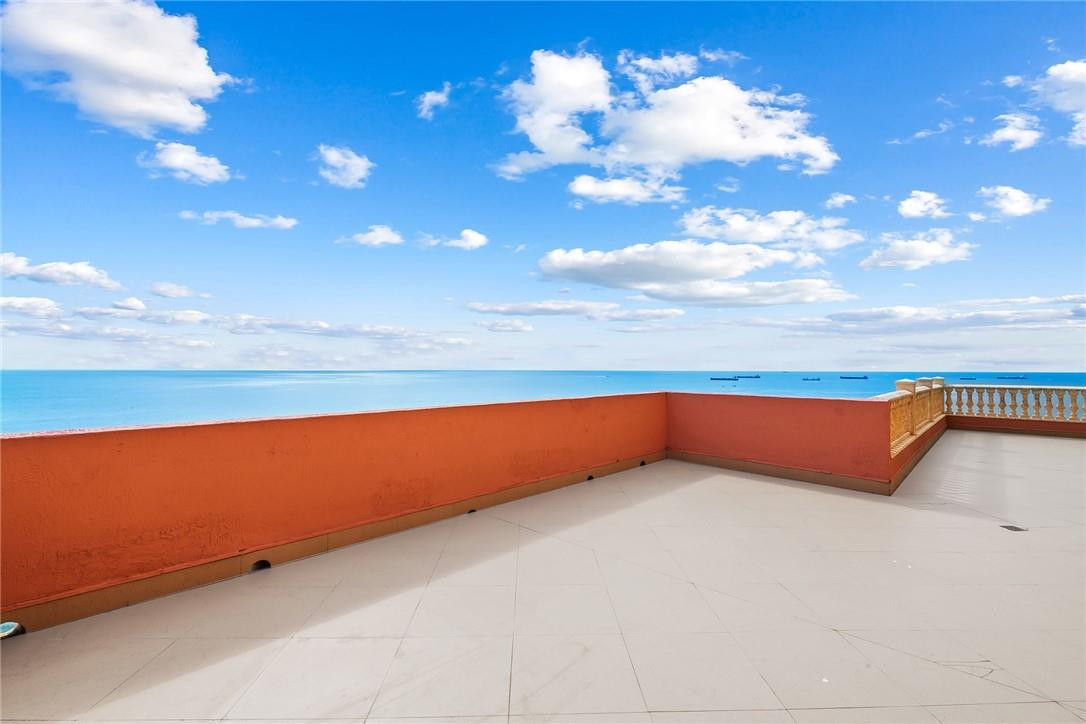 THE PALMS - Residential