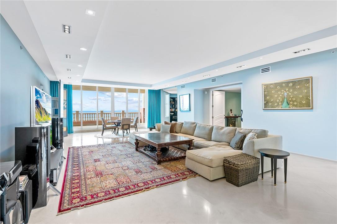 THE PALMS - Residential