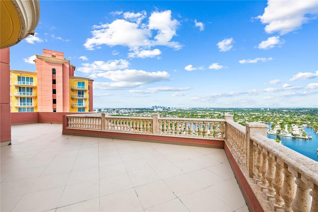 THE PALMS - Residential