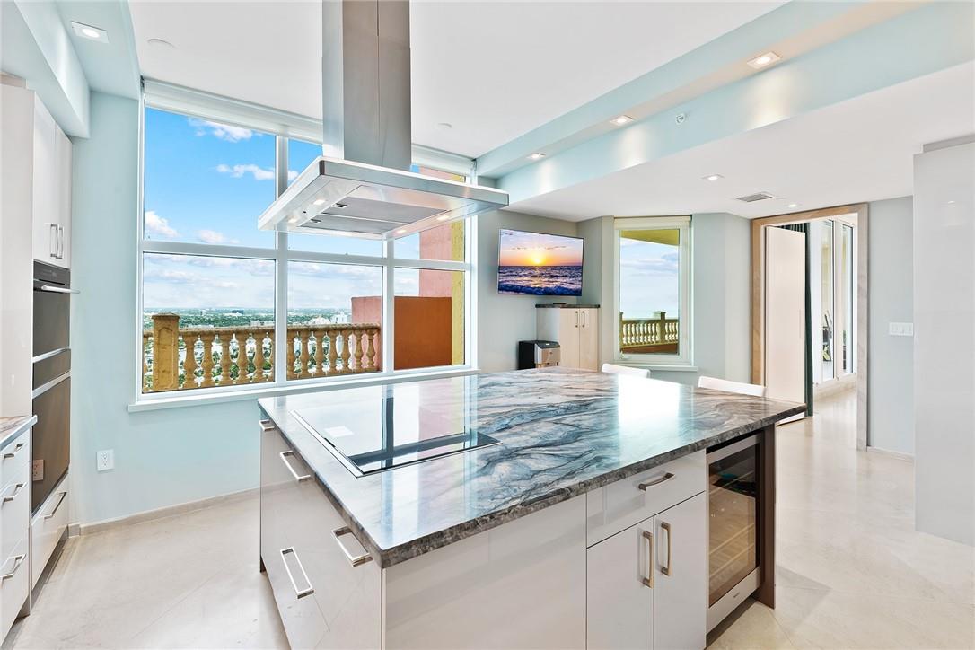 THE PALMS - Residential