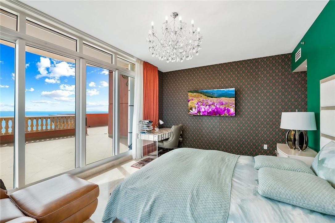 THE PALMS - Residential