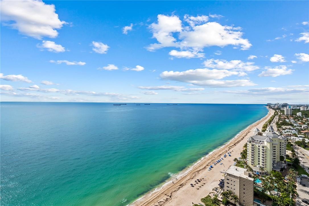 THE PALMS - Residential