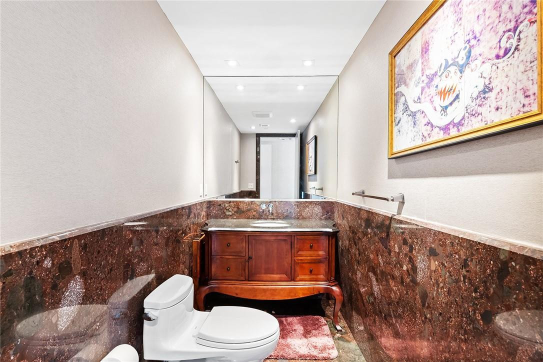 THE PALMS - Residential