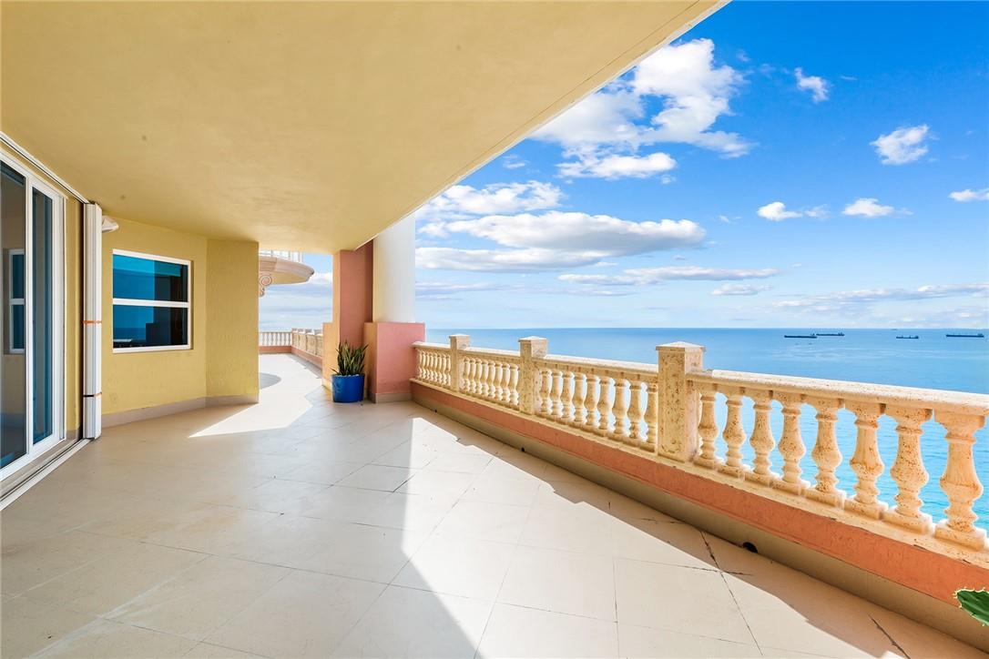 THE PALMS - Residential