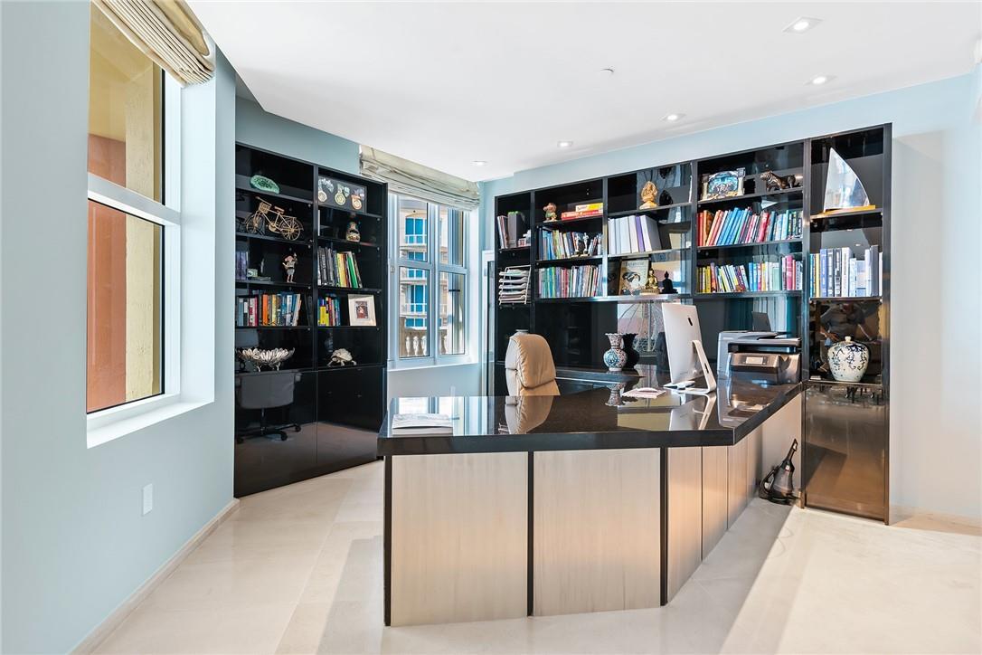 THE PALMS - Residential