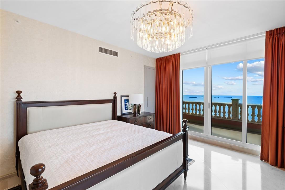 THE PALMS - Residential