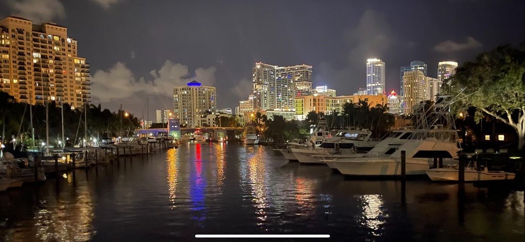 Photo of 621 SW 5 Place, Fort Lauderdale, FL 33315 (MLS # B26091195)