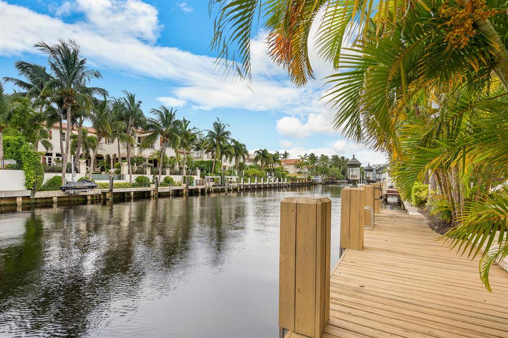 ROYAL PALM YACHT & COUNTRY CLUB - Residential